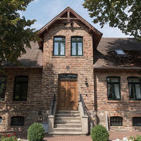 Hotel Schloss Teutschenthal Exteriör bild