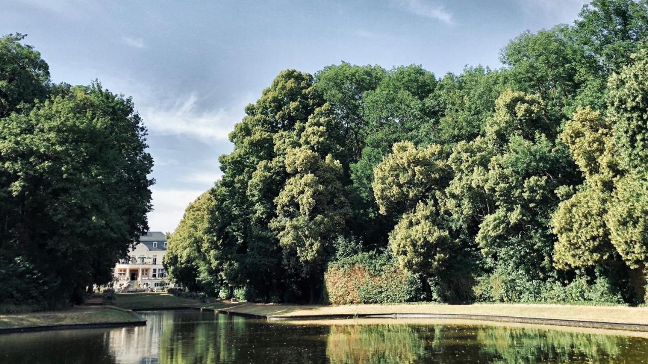 Hotel Schloss Teutschenthal Exteriör bild