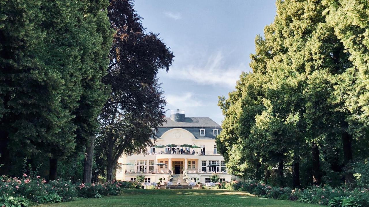 Hotel Schloss Teutschenthal Exteriör bild